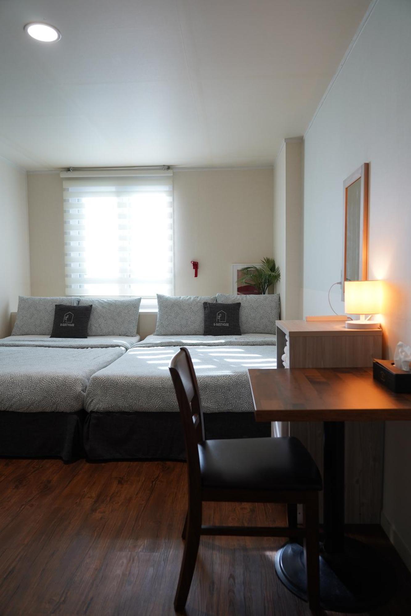 Deluxe Family Suite